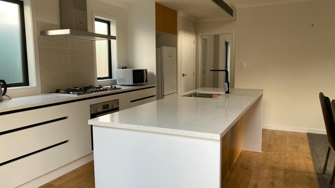 Villa Newly Built House Lower Hutt Exterior foto